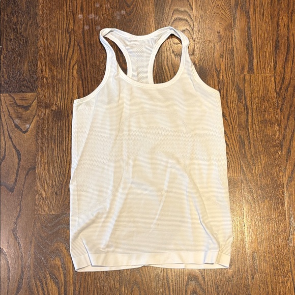 Lululemon Swifty Tech Racerback - Picture 1 of 4